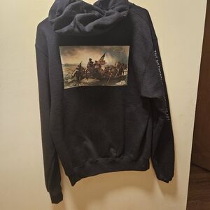 NWT Metropolitan museum of art Washington crossing over the Delaware hoodie